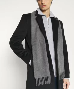 Lacoste Pullover - Argent Chine -Lacoste Soldes Magasin 0d2cc3fc1c7f4494a9e243f5e66f3c36