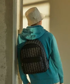 Lacoste THE BLEND UNISEX - Sac à Dos - Black 10 Lacoste THE BLEND UNISEX - Sac à Dos - Black -Lacoste Soldes Magasin 10f55860349449a5b1f4d16b904f354e