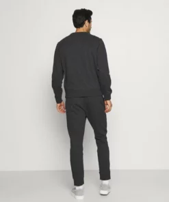 Lacoste Pantalon De Survêtement - Foudre Chine -Lacoste Soldes Magasin 1c12a42d6f324b8a9746c44cd313b718