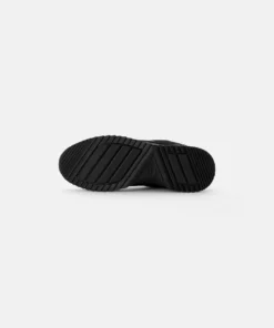 Lacoste JOGGEUR - Baskets Basses - Blk/blk 10 Lacoste JOGGEUR - Baskets Basses - Blk/blk -Lacoste Soldes Magasin 32b5858ce1364de5ac7abbc8b5373734