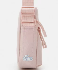 Lacoste UNISEX EXCLUSIVE - Sac Bandoulière - Nidus Blanc Pano -Lacoste Soldes Magasin 33aa85b5f79745799573f5ec19affced