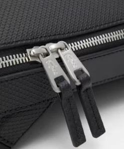 Lacoste CHANTACO - Mallette - Noir -Lacoste Soldes Magasin 35b72180bbec4a6c9d8067dccddf7242