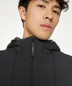 Lacoste Veste Sans Manches - Black -Lacoste Soldes Magasin 364e03cd5b63454589c12af7e829adb2