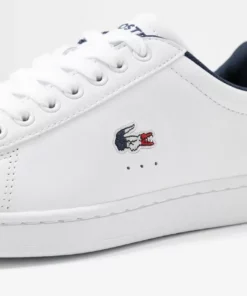 Lacoste CARNABY EVO - Baskets Basses - White/navy/red -Lacoste Soldes Magasin 3ee12940c2f54e48a3f51acc523bf55a