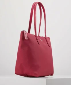 Lacoste Sac à Main - Sangria 10 Lacoste Sac à Main - Sangria -Lacoste Soldes Magasin 54da50ff19304ce8bdad46cf64b9448d