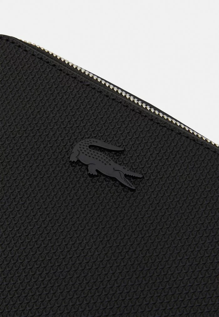 Lacoste CHANTACO - Sac Bandoulière - Noir 4 Lacoste CHANTACO - Sac Bandoulière - Noir – Image 4