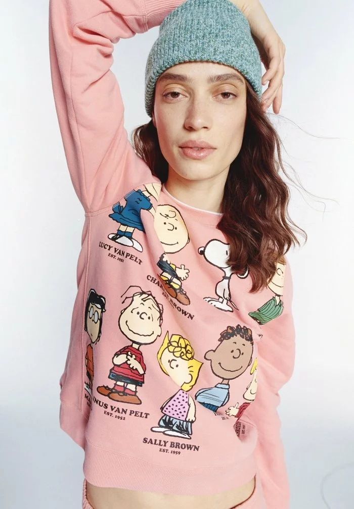 LACOSTE X PEANUTS - Sweatshirt - Rose 1 LACOSTE X PEANUTS - Sweatshirt - Rose