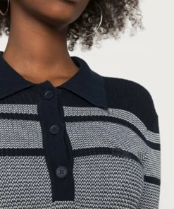 Lacoste Robe Pull - Navy Blue/flour -Lacoste Soldes Magasin 69686b4ee8ad4d0d9b395e6b67ed5a1b