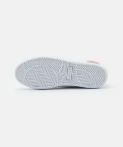 Lacoste POWERCOURT - Baskets Basses - White/light Pink -Lacoste Soldes Magasin 6adb77929b6b463ca0fb1d5c7babea26