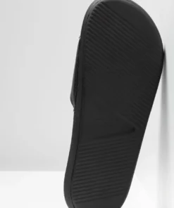 Lacoste CROCO SLIDE - Mules - Black/green -Lacoste Soldes Magasin 6d84851e26f54da8be762b354d615be4