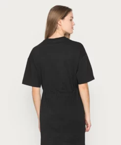 Lacoste EXCLUSIVE - Robe En Jersey - Black -Lacoste Soldes Magasin 6eacfda5723a4e32b8a35942f3fde62c