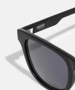 Lacoste UNISEX - Lunettes De Soleil - Black -Lacoste Soldes Magasin 71bec2d611c543578897ec8c55b7d4b0