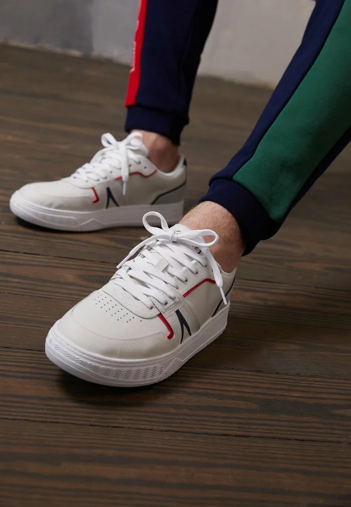 Lacoste L001 - Baskets Basses - White/navy/red 1 Lacoste L001 - Baskets Basses - White/navy/red
