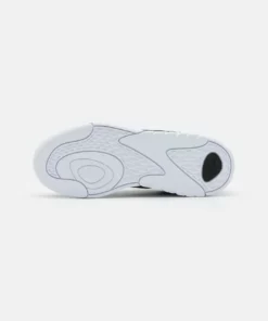 Lacoste GAME ADVANCE - Baskets Basses - Black/white -Lacoste Soldes Magasin 770f75238c114fd790ec5101fd38a99b