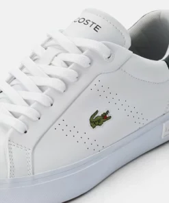 Lacoste POWERCOURT - Baskets Basses - Wht/dk Grn -Lacoste Soldes Magasin 83e10253dd5342bb9b3451300f828752