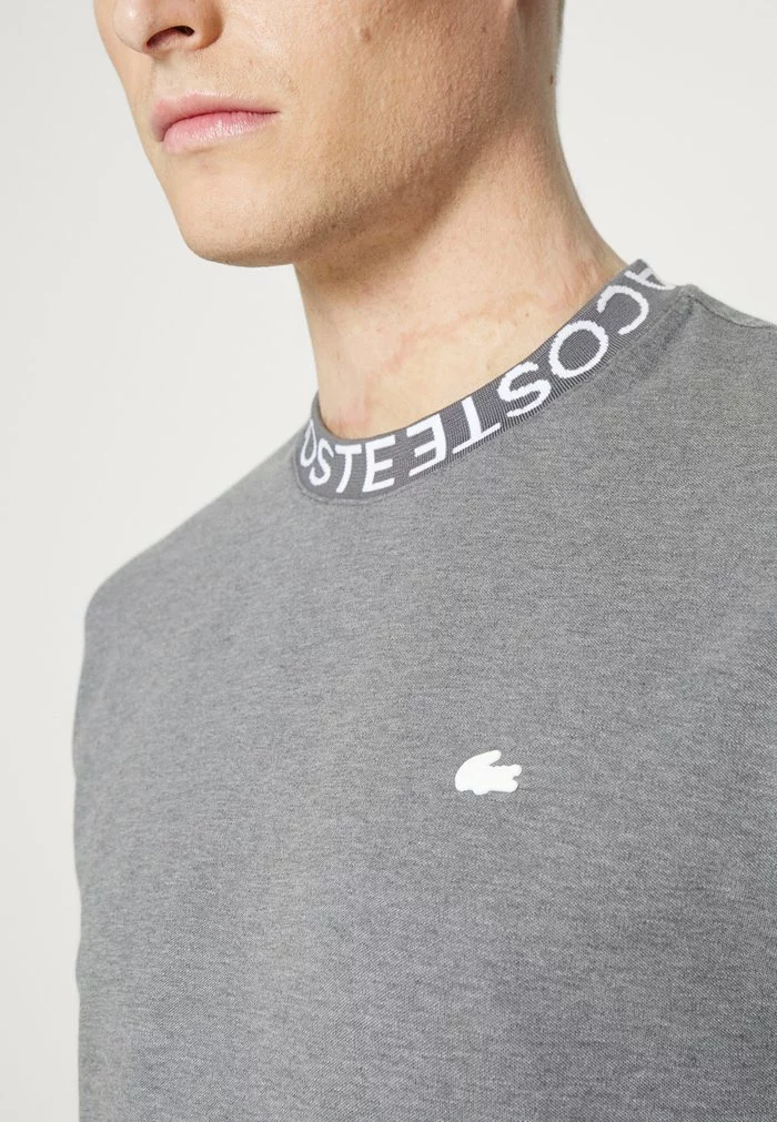 Lacoste T-shirt Imprimé - Mine Chine 6 Lacoste T-shirt Imprimé - Mine Chine – Image 6