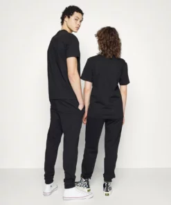 Lacoste UNISEX EXCLUSIVE - Pantalon De Survêtement - Black -Lacoste Soldes Magasin 8d1404e6837c45838faa2a95b027c0fd