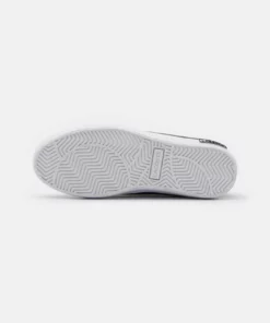 Lacoste POWERCOURT - Baskets Basses - Black/white -Lacoste Soldes Magasin 91a91e43f74f49afbba9730c9b494c62