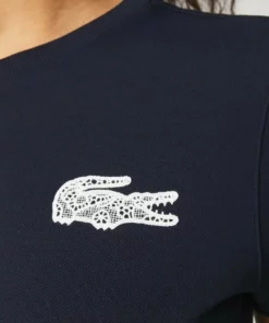 Lacoste DAMES - T-shirt Imprimé - Bleu Marine -Lacoste Soldes Magasin 932ee71e376349e8a96cbcbaf5e3df56