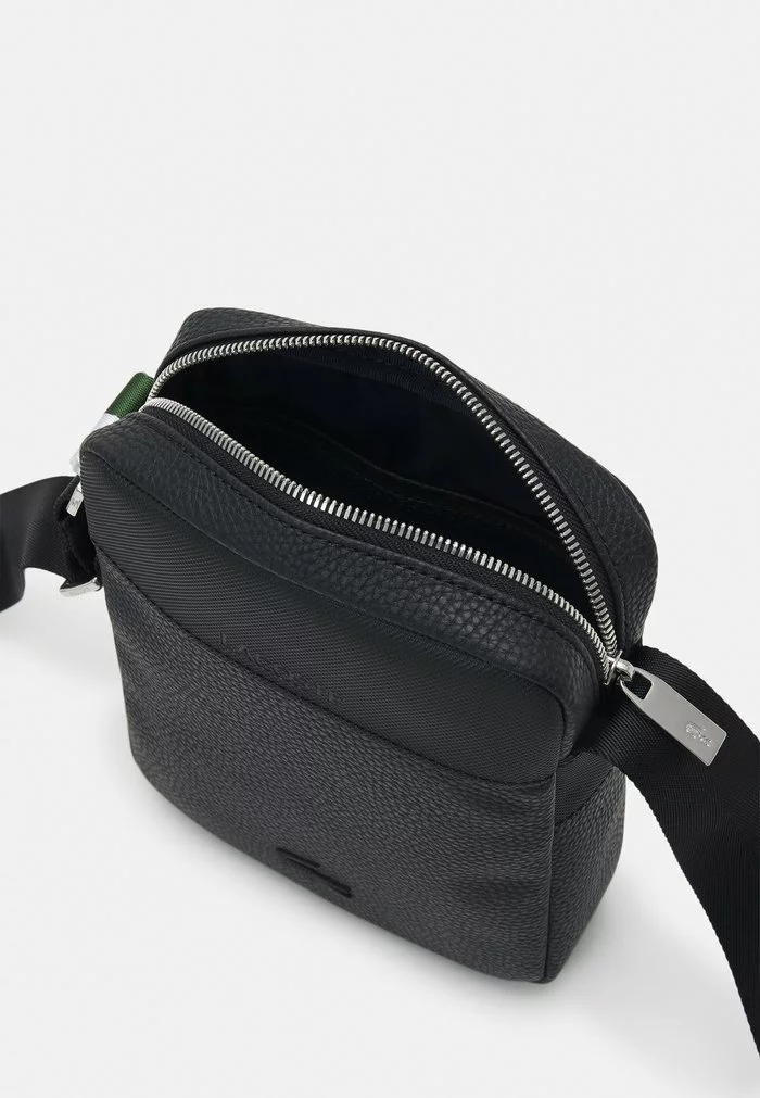 Lacoste Sac Bandoulière - Black 3 Lacoste Sac Bandoulière - Black – Image 3