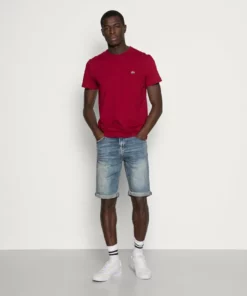 Lacoste T-shirt Basique - Bordeaux 6 Lacoste T-shirt Basique - Bordeaux -Lacoste Soldes Magasin 9c4080945f224d63807f8354256e1b4c