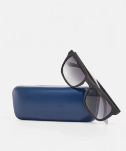 Lacoste Lunettes De Soleil - Matte Black -Lacoste Soldes Magasin a4b5b78ebb754da5b591d0484b1b585f