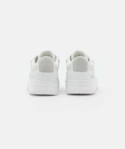 Lacoste Baskets Basses - White/offwhite 9 Lacoste Baskets Basses - White/offwhite -Lacoste Soldes Magasin a80b339582d9408eb2f2611da690d972