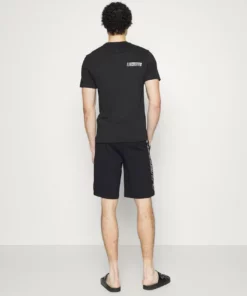 Lacoste EXCLUSIVE - Short - Black -Lacoste Soldes Magasin b1494e3d7884457eac1a29e0a4006c4d
