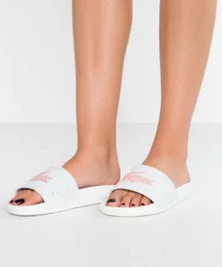 Lacoste CROCO SLIDE - Sandales De Bain - White