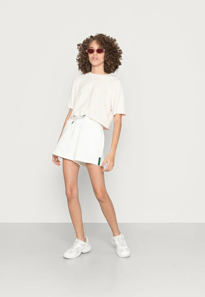 Lacoste Short - Blanc 2 Lacoste Short - Blanc – Image 2