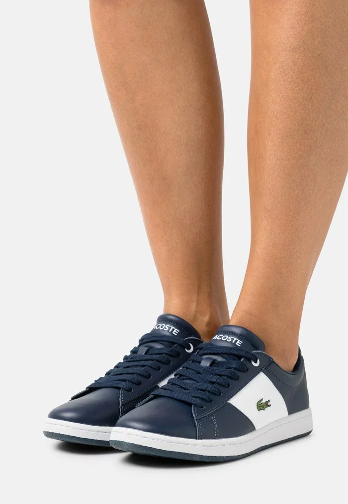 Lacoste CARNABY - Baskets Basses - Navy/white 1 Lacoste CARNABY - Baskets Basses - Navy/white