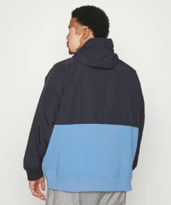 Lacoste Veste Légère - Abysm/turquin Blue 9 Lacoste Veste Légère - Abysm/turquin Blue -Lacoste Soldes Magasin b330fd8a86a94a73bdc74ae33c0350e0