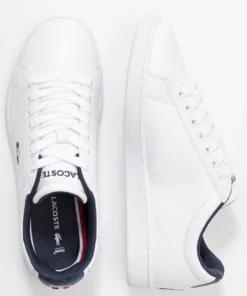 Lacoste CARNABY EVO - Baskets Basses - White/navy/red -Lacoste Soldes Magasin b49a5e9a64894cd4ad76c86273d66479