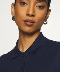 Lacoste Polo - Navy Blue 10 Lacoste Polo - Navy Blue -Lacoste Soldes Magasin b7ebc0232e544e47ab01e763c10d3b45