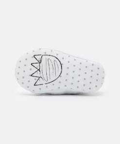 Lacoste SIDELINE CRIB - Chaussons Pour Bébé - White/light Pink -Lacoste Soldes Magasin b97e707268064dd38bd6ba355fe49bbc