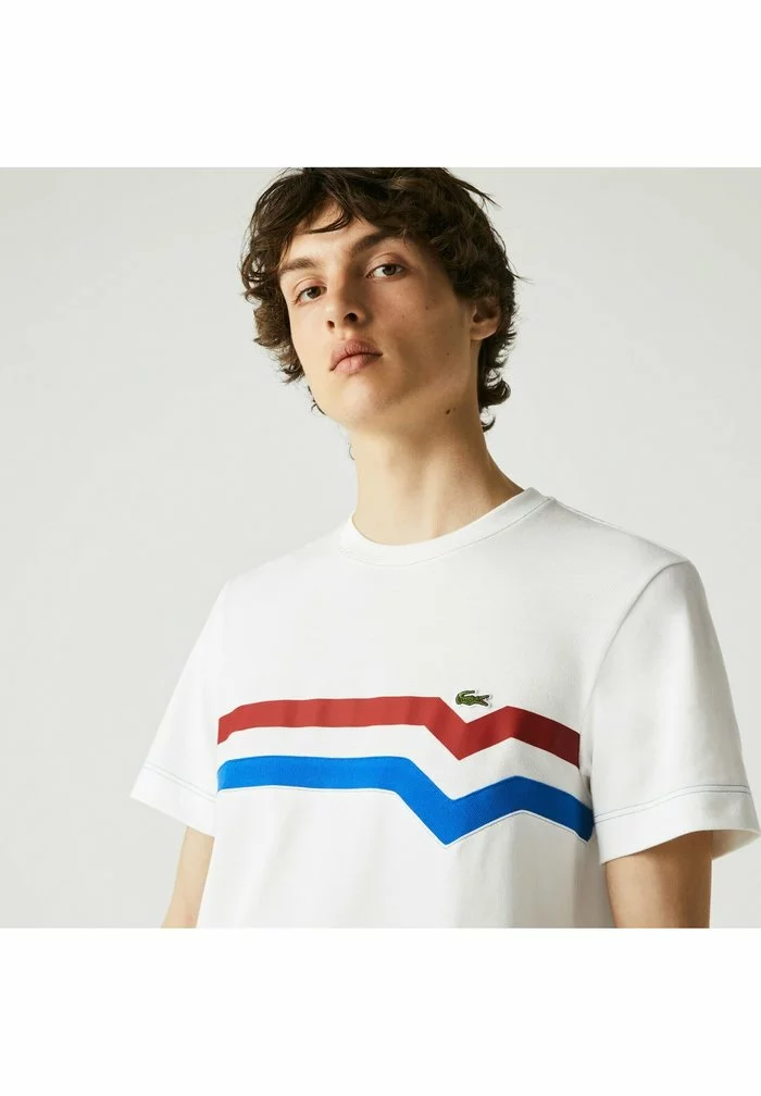 Lacoste T-shirt Imprimé - Blanc/rouge/bleu 3 Lacoste T-shirt Imprimé - Blanc/rouge/bleu – Image 3