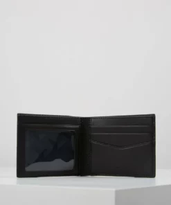 Lacoste BILLFOLD SLOT - Portefeuille - Black -Lacoste Soldes Magasin c05e82890e354c32afe44b1180448f3d