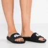 Lacoste CROCO SLIDE - Sandales De Bain - Black