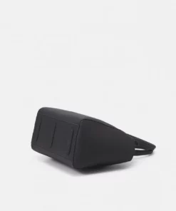 Lacoste Sac à Main - Black -Lacoste Soldes Magasin c0ba6a3bb0d04e1781abebbccffb09aa