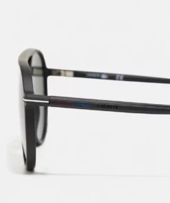 Lacoste UNISEX - Lunettes De Soleil - Matte Black -Lacoste Soldes Magasin c31cefc9d0704160a153bfef0b26445c