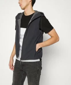 Lacoste Veste Sans Manches - Black -Lacoste Soldes Magasin c425292a03684302925259177066952d