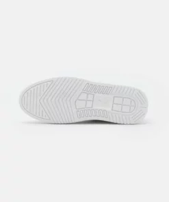 Lacoste Baskets Basses - White/offwhite 10 Lacoste Baskets Basses - White/offwhite -Lacoste Soldes Magasin c76f4c2d0f124835b5b06b8ed27297ca
