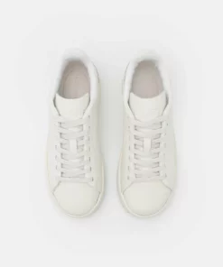 Lacoste COURT - Baskets Basses - Off White 11 Lacoste COURT - Baskets Basses - Off White -Lacoste Soldes Magasin d1bb3f3a1dfb455a9fa769adcf54e975