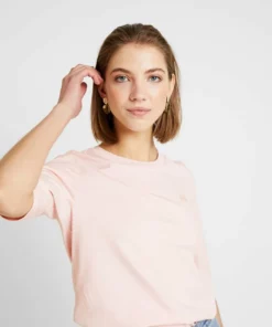 Lacoste T-shirt Basique - Light Pink -Lacoste Soldes Magasin d85a5d44bf0e4ebc9026be8e91876cfc