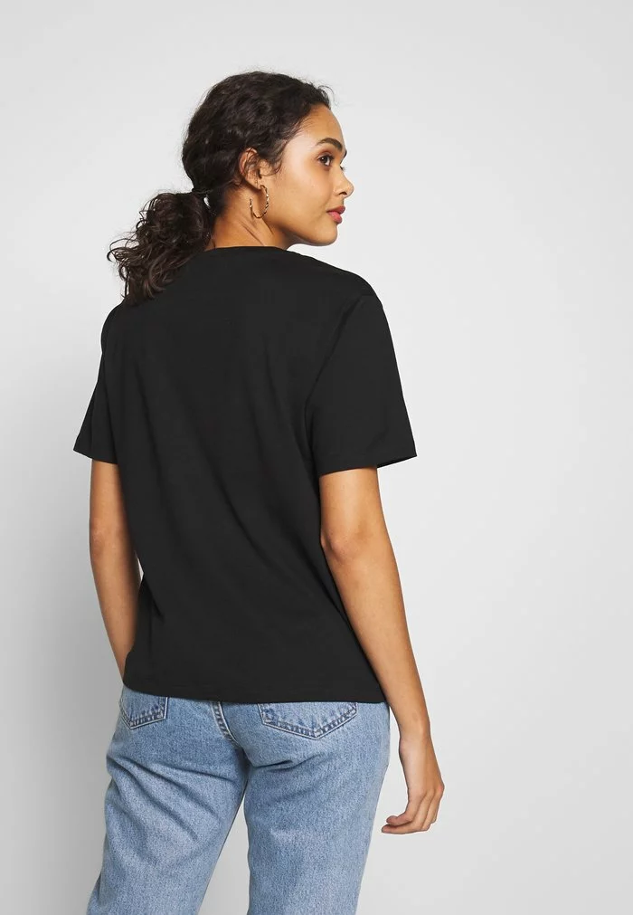 Lacoste T-shirt Basique - Black 3 Lacoste T-shirt Basique - Black – Image 3