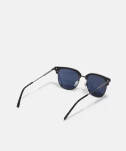 Lacoste Lunettes De Soleil - Dark Grey 6 Lacoste Lunettes De Soleil - Dark Grey -Lacoste Soldes Magasin eab6581a2dd0498ea88b2c05d9693d87