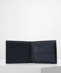 Lacoste BILLFOLD COIN - Portefeuille - Marine 9 Lacoste BILLFOLD COIN - Portefeuille - Marine -Lacoste Soldes Magasin ed3d131409d54577947aed09d278ec3e