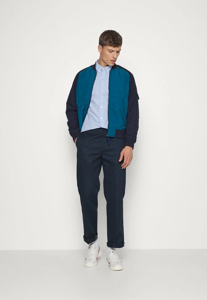 Lacoste Blouson Bomber - Black/dark Blue 2 Lacoste Blouson Bomber - Black/dark Blue – Image 2