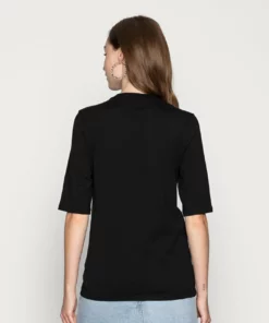 Lacoste T-shirt Basique - Black -Lacoste Soldes Magasin f36c5df29658472784e9a6dbe4e582de