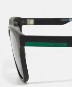 Lacoste UNISEX - Lunettes De Soleil - Matte Black -Lacoste Soldes Magasin fbb6a5728b574a2a8e25766d46c35d50